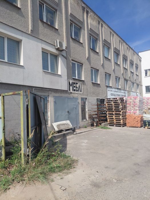 Здається приміщення  в оренду