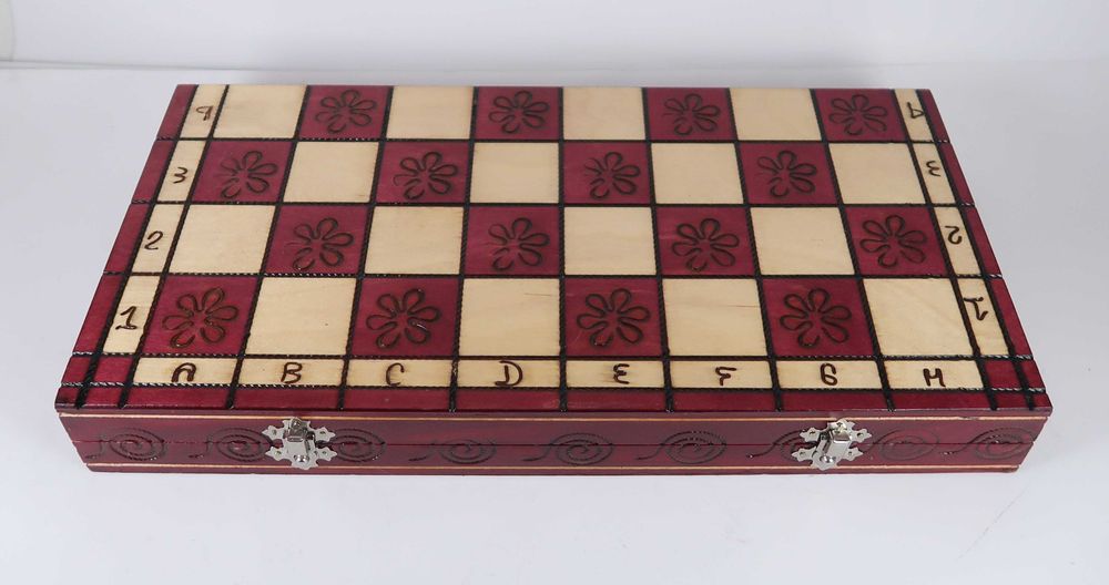Jogo de xadrez artesanal em madeira - 39.5 cm