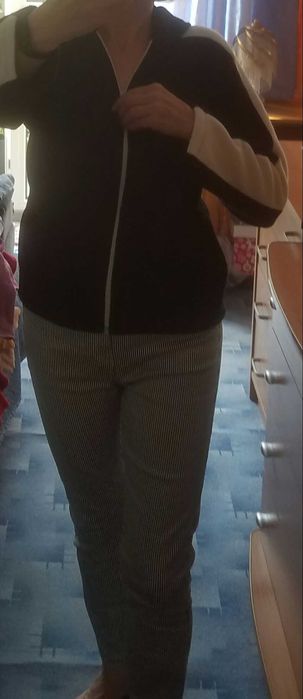 Sprzedam polarową bluzę z kapturem