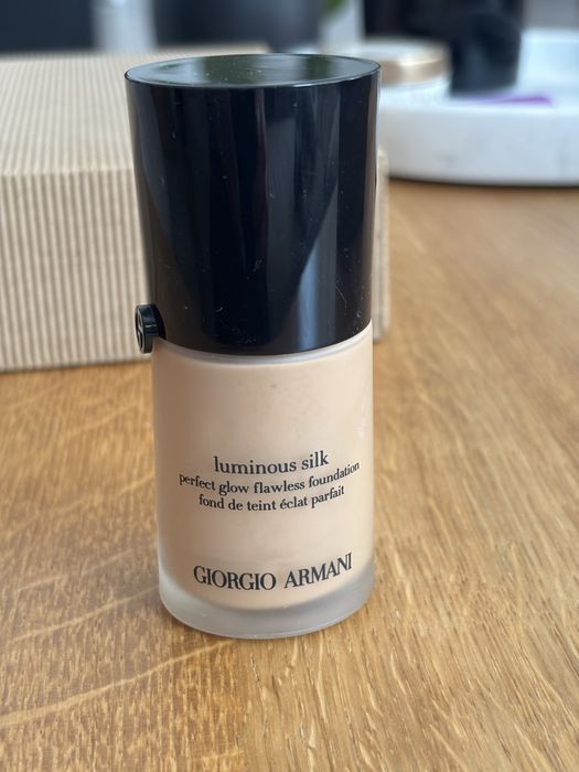 Giorgio Armani podklad