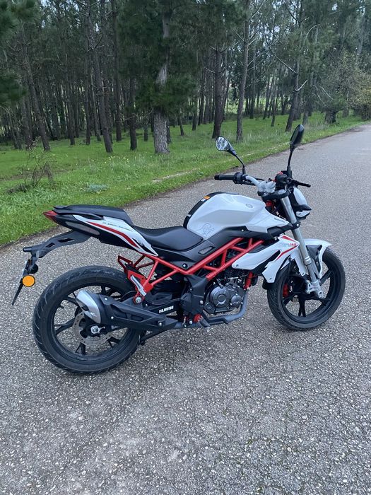 Benelli bn125 (Mota para carta A1)