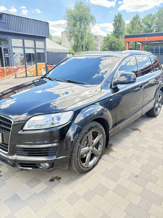 Терміново продам Audi Q7 2014 3.0 d