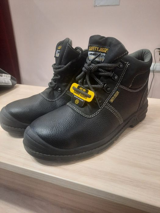 Взуття шкіряне чоловіче