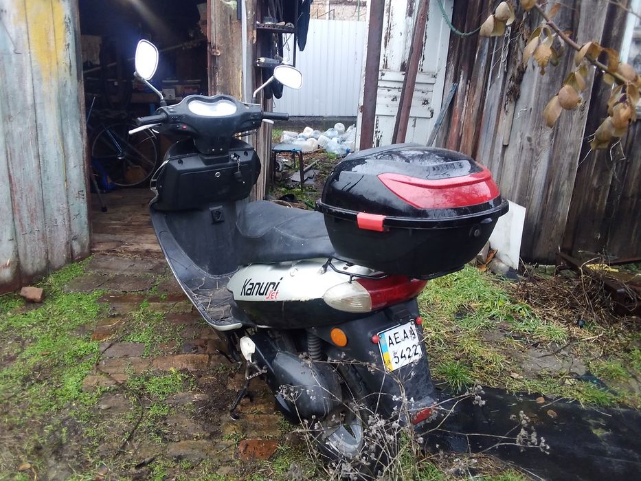 Продам скутер KANUNI