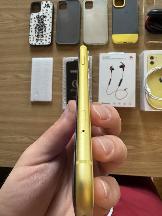 iPhone 11, Yellow, идеал, плюс ПОДАРКИ!  4/64.