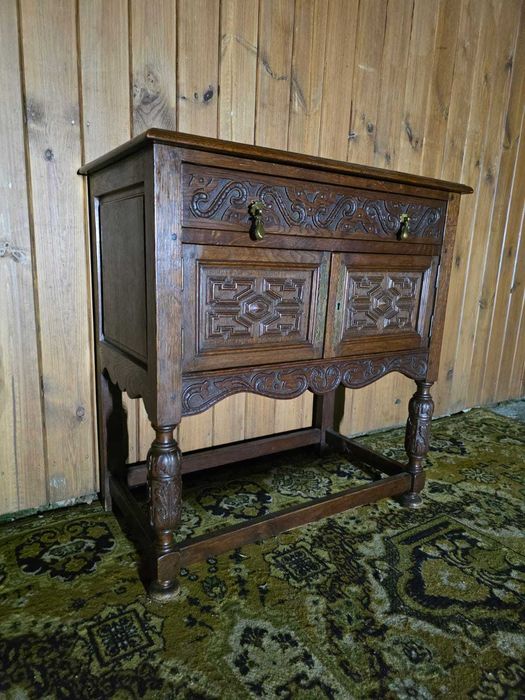 Komoda z rzeźbionymi frontami, otwierana u góry #2160 Stylowy Węgrów