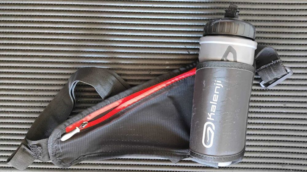 Cinto Trail Running Kalenji com porta garrafa 500ml – Bolsa Integrada