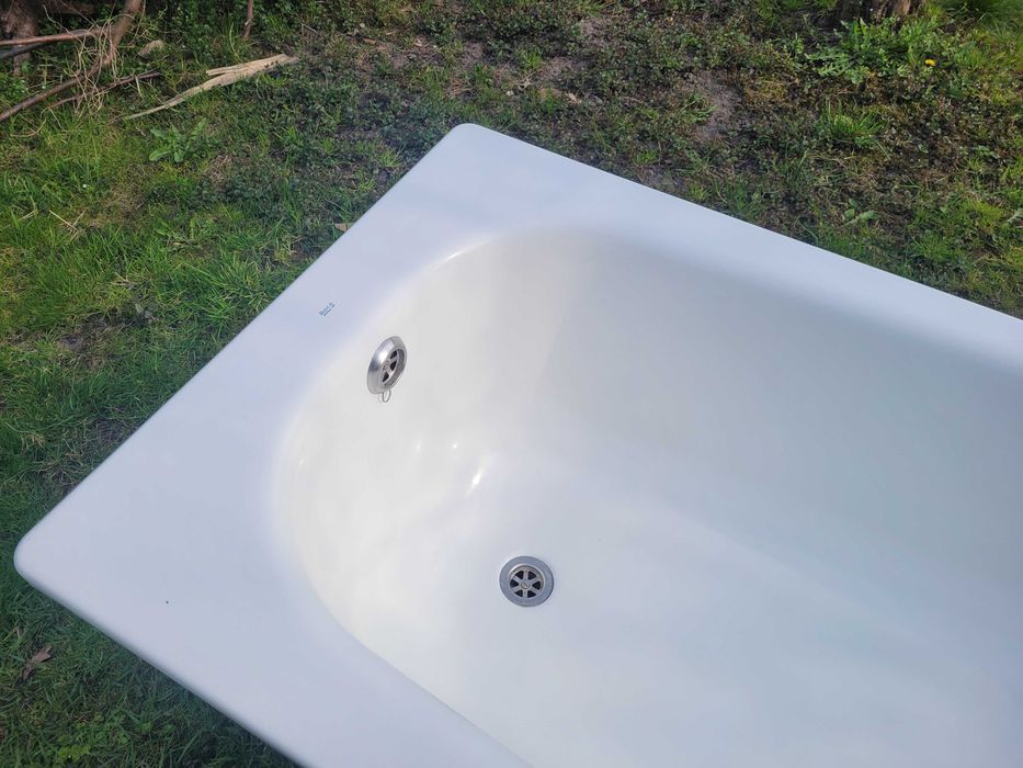 Продається металева ванна Roca (Іспанія) з ніжками та сифоном, розмір 170x70. Стан нової!