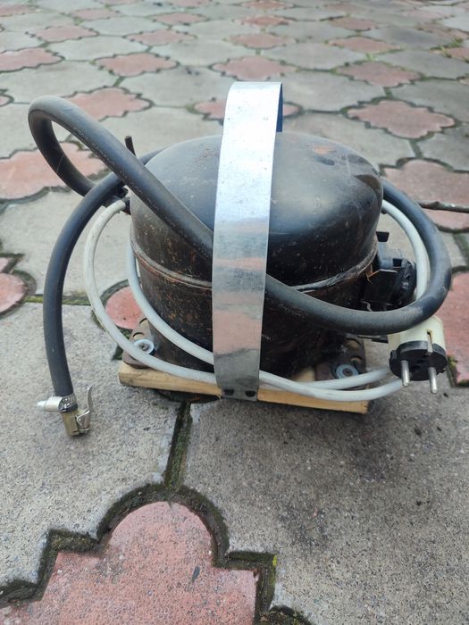 Продам компресор