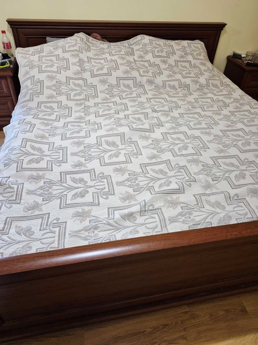 Продам велике ліжко !