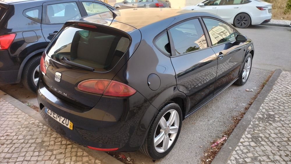 SEAT Leon 2.0 diesel 140cv foto 3