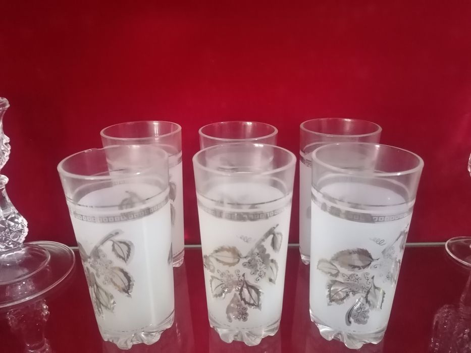Coleção de 6 copos de vidro decorados