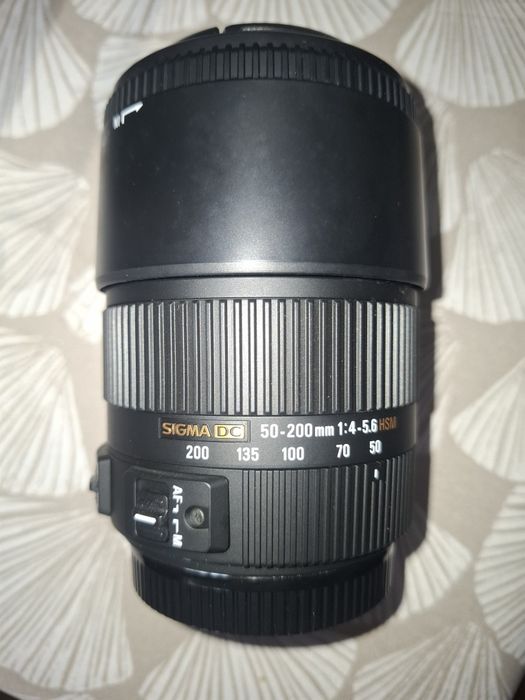 Vendo Máquina fotográfica Canon EOS 1100D ou troco por Drone
