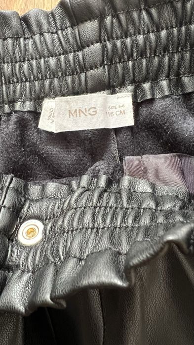 Шорты на девочку эко кожа Mango