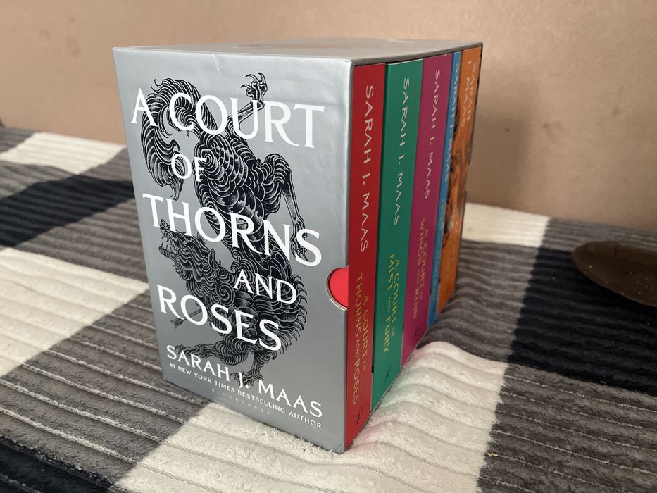 a court of thorns and roses - купить книги, журналы - Цена на OLX.ua