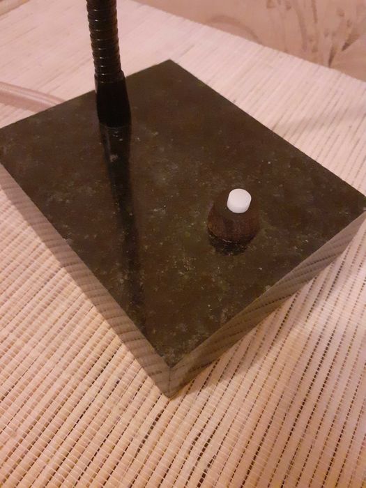 Настольная светодиодная лампа из гранита на подарок