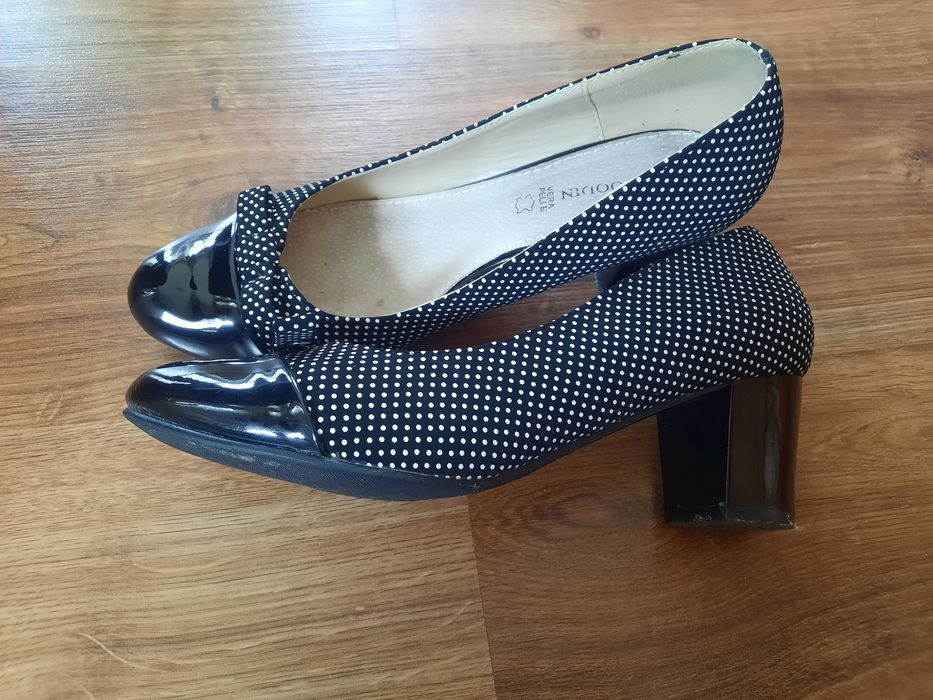 Buty czarne obcas 37