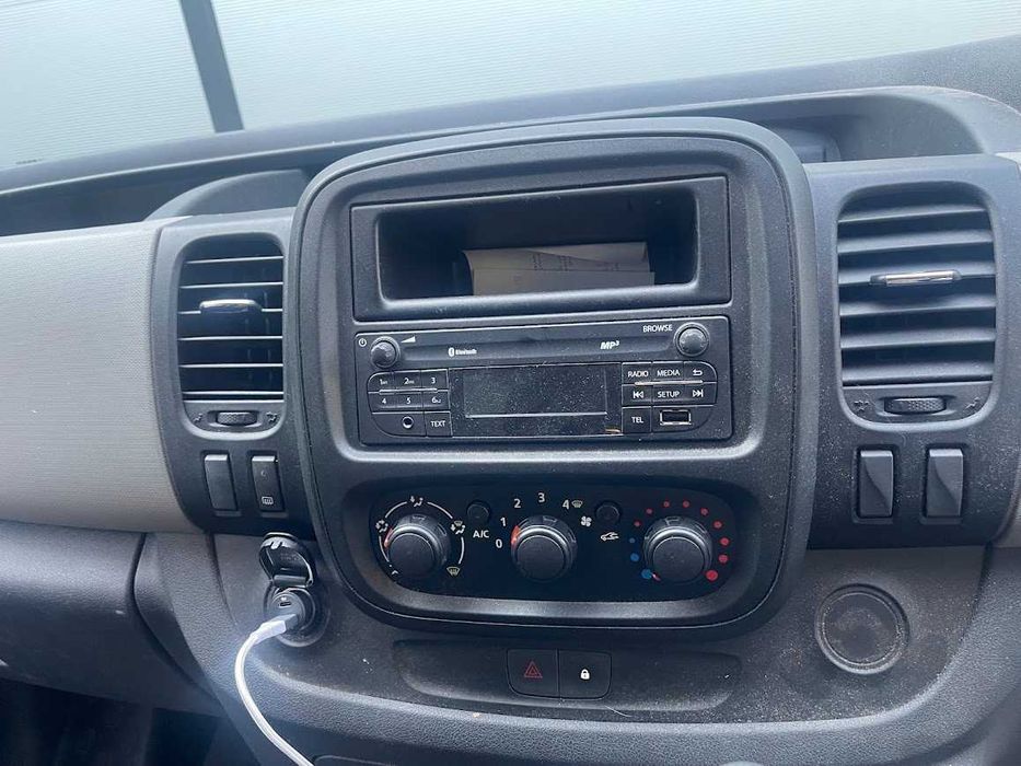 RENAULT Trafic III 1,6DCi LONG 9місць заводський пасажир 119,4т.км