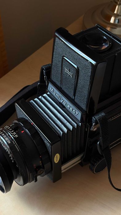 Mamiya RB67 Pro-S + Mamiya-Sekor 90mm f/3.8 + Mamiya-Sekor C 65mm f/4.5 + Extras