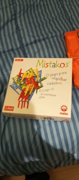 Varios briquedos em muito bom estado