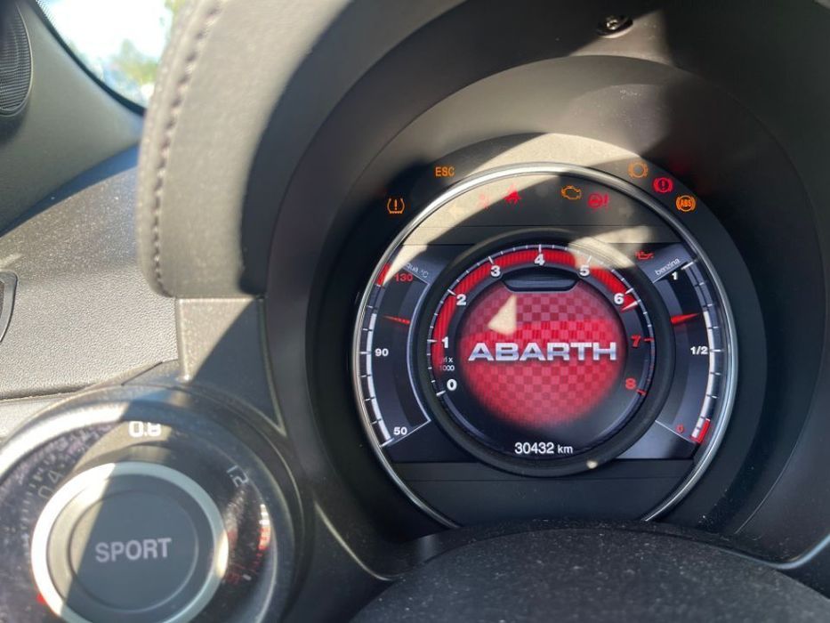 FIAT 500 595 ABARTH PISTA DE 2018 PARA PEÇAS