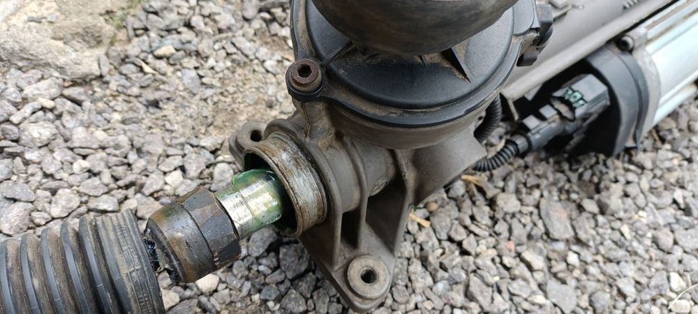 Рульова рейка VW Passat B6 Golf 5 Touran Caddy Skoda A5