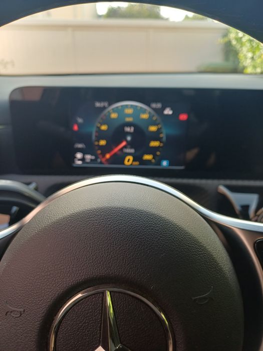 Mercedes A180d Limousine - só 14.000kms