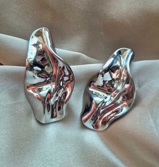 Srebrne geometryczne kolczyki Massimo Dutti