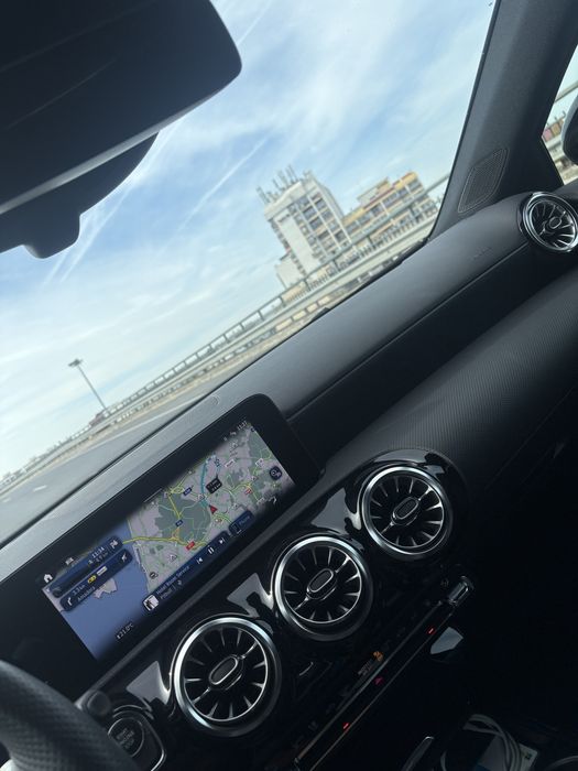 Mercedes-Benz A 250 e — fotografia 10