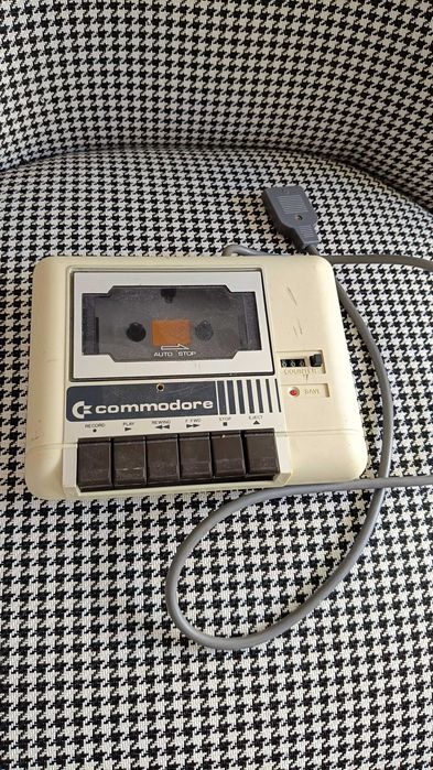 Magnetofon Commodore 1530 C2N Datasette do C64 / C128 / VIC-20 Retro Vintage