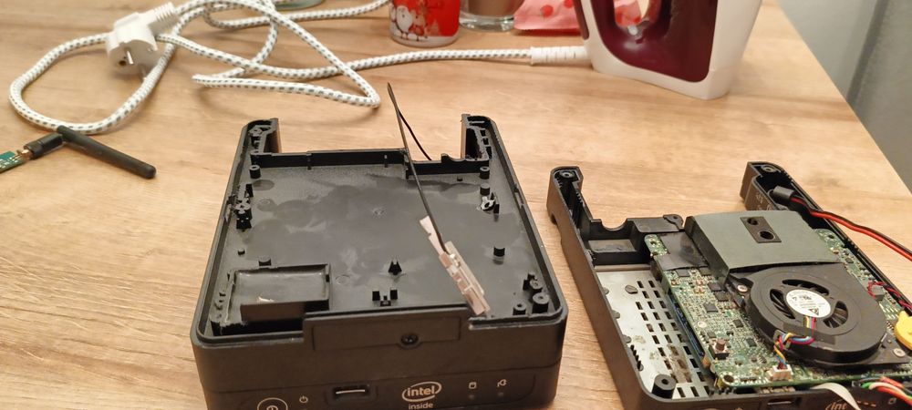 Intel NUC Board D33217GK mini pc