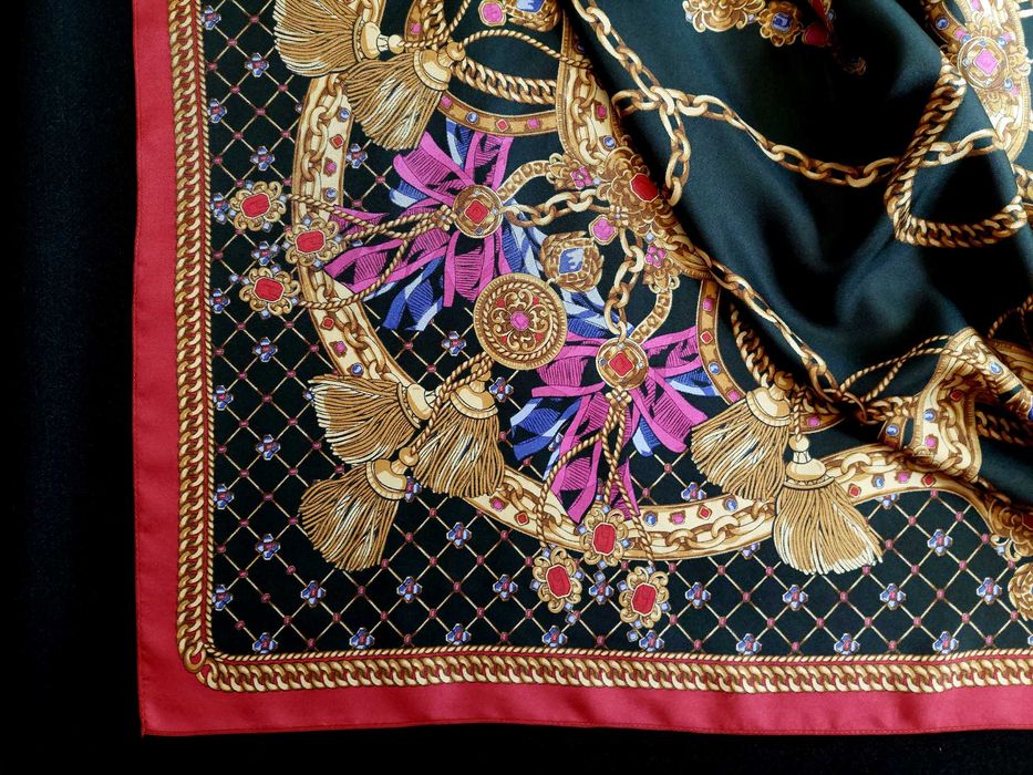 Elegancka Wielka Wzorzysta Apaszka Naturalny Jedwab 100% SILK