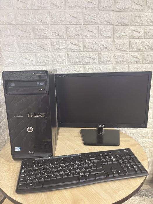 Продам компютер з монітром /працює