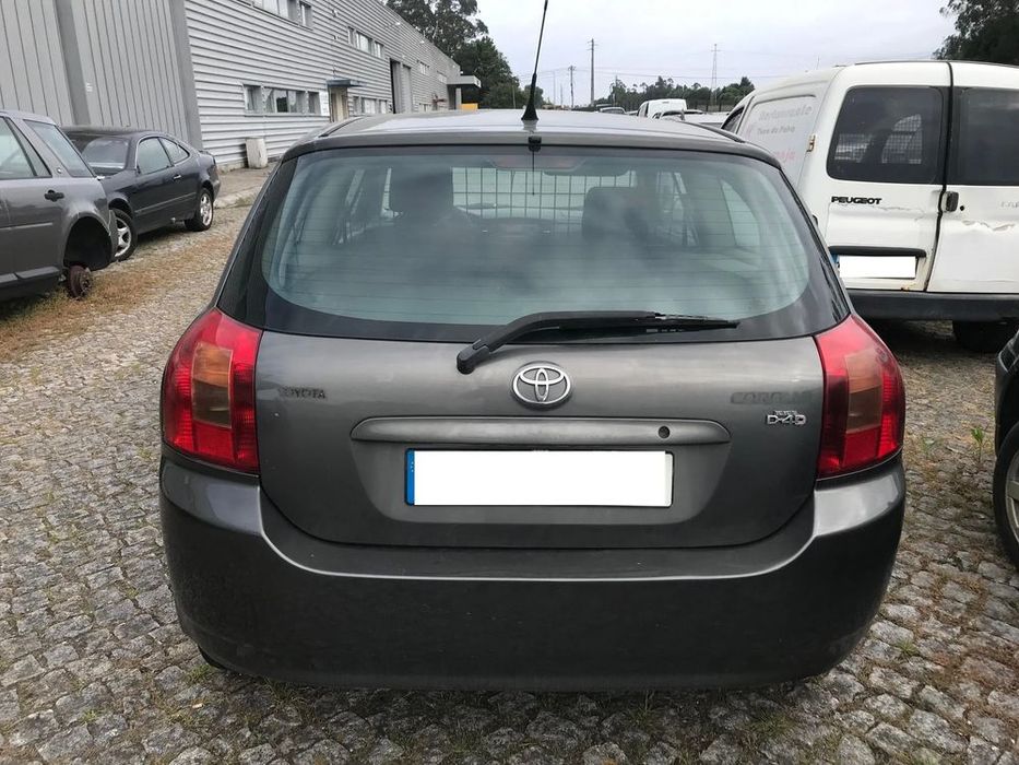 Toyota Corolla 2.0 D-4D Van 2002 - Para Peças