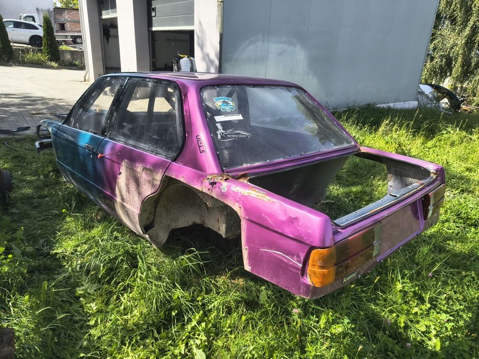 Bmw 3 e30 кузов з документами каркасом