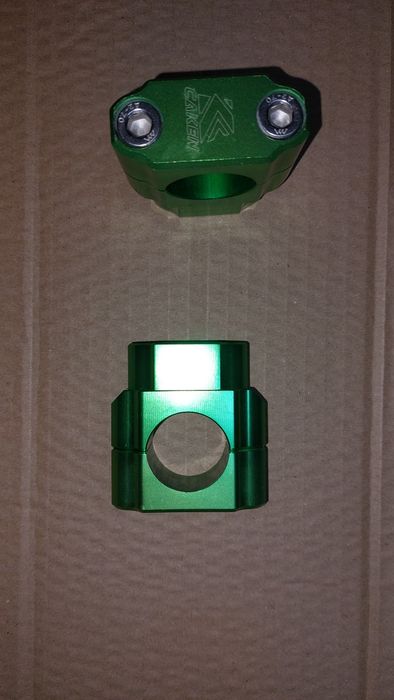 Mesas guiador moto caken verdes