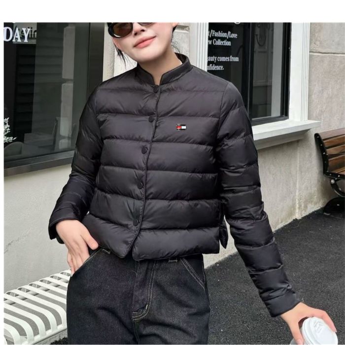 Жіноча весняна куртка томмі прада останній розміри