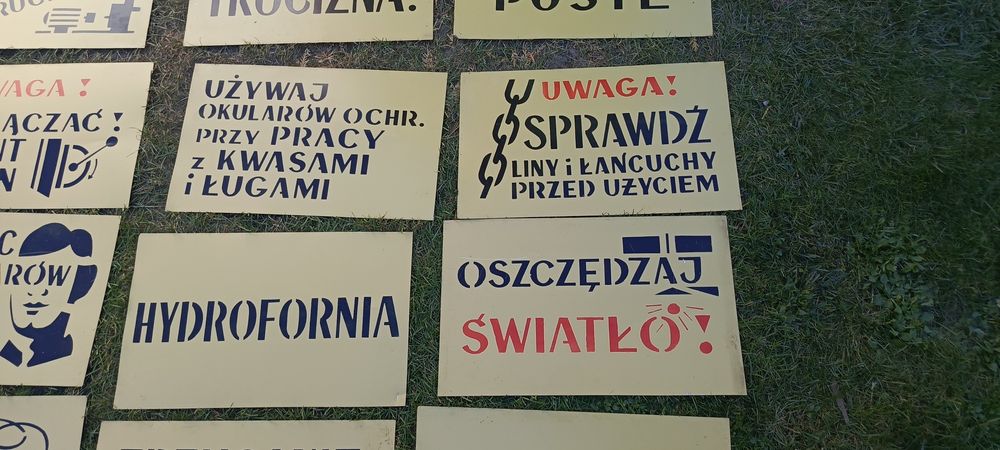 Stare metalowe tablice PRL