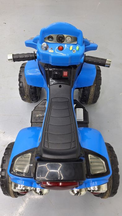 Pojazd na akumulator dla dzieci quad Cuatro Toyz by Caretero
