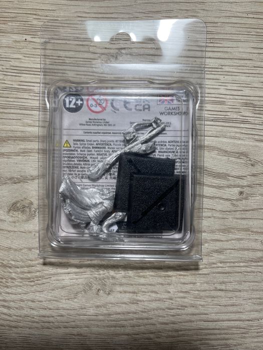 Warriors of chaos Chaos sorcerer with ARCANE FAMILIAR