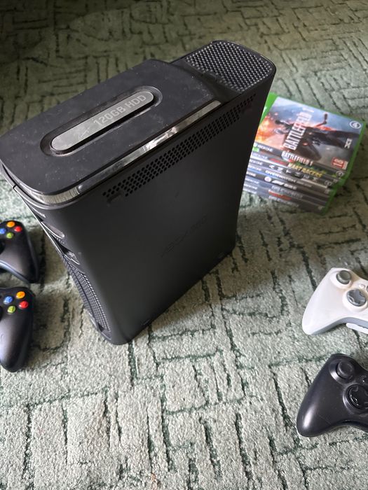 Продам Xbox 360 робочий