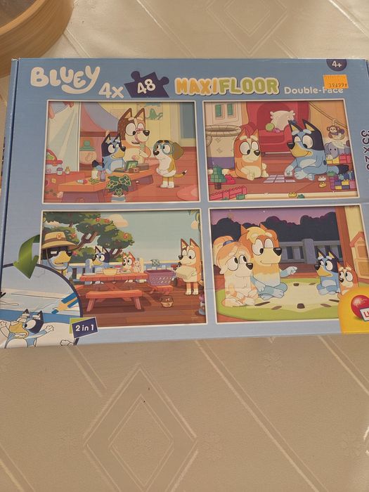 Puzzle  BLUEY cztery obrazki w jednym pudełku +3 lata