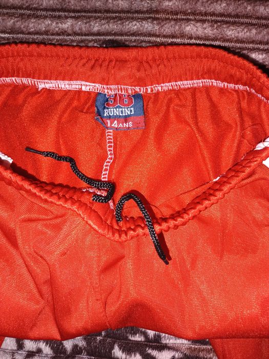 Новые спортивные штаны на 12-14 лет