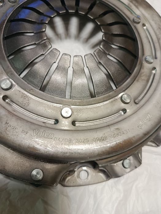 Корзина зчеплення для Опель Корса - Д