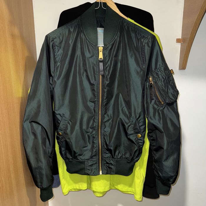 Продам крутой женский бомбер