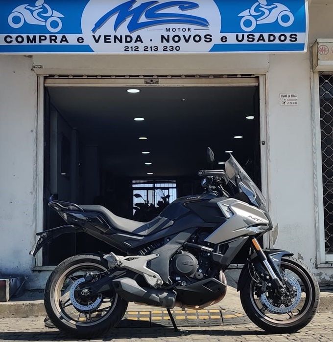 CF Moto 700MT (Carta A2)