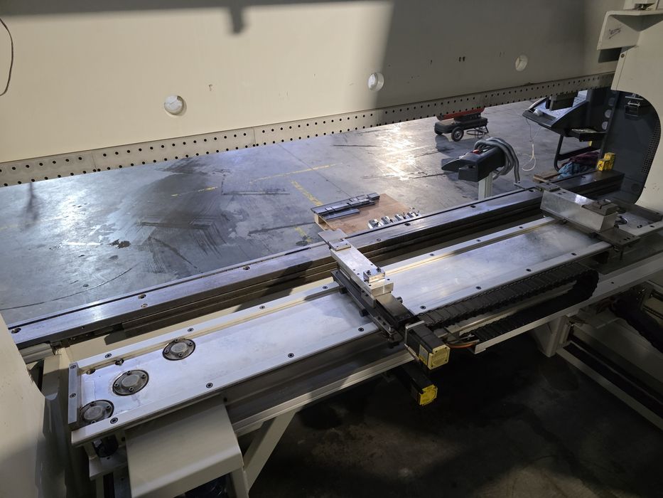 Prasa Krawędziowa krawedziarka zaginarka LVD PPEB 135.ton 3m w 8 osi