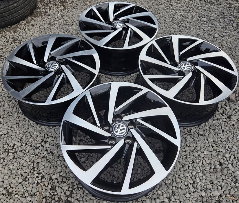 5 112 R17 Tiguan Passat Jetta Touran Golf