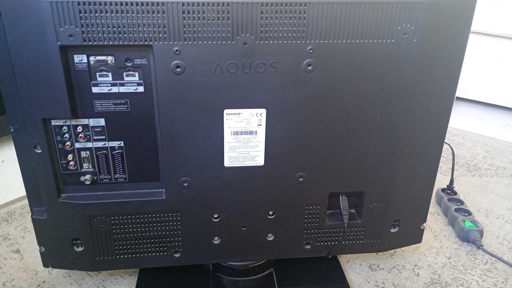 TV LCD SHARP 32 cale