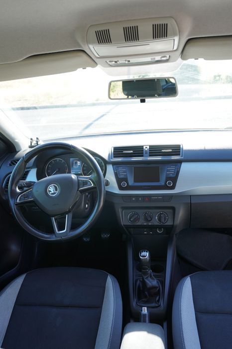 Skoda Fabia Ambition - GPL e gasolina com poucos quilometros